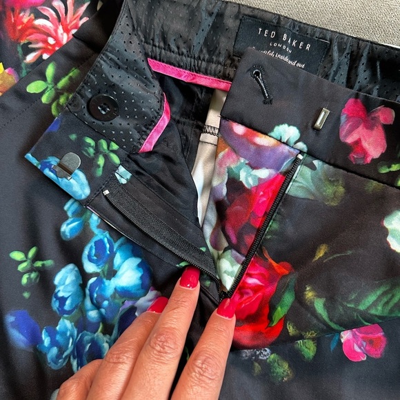 Ted Baker London Black Floral High Waist Women's Shorts - Picture 6 of 14